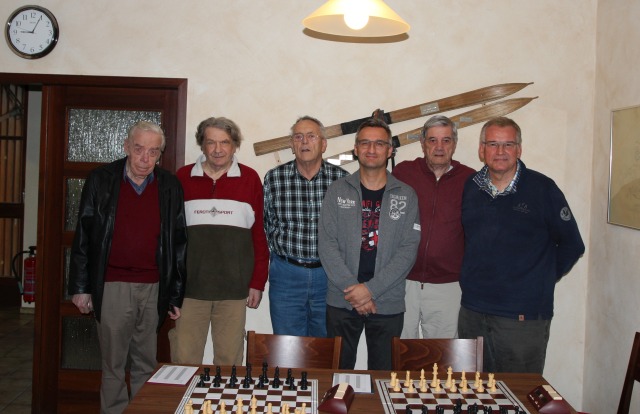 Gerlingen III in der Saison 2016/17 (vlnr) Walter Peter, Winfried Aust, Rolf Burkert, Toni Drianis, Hans Panas, Mannschaftsführer Klaus Bischoff